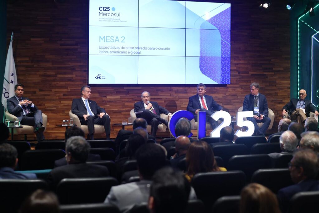 El presidente de la CNC participó en la V Conferencia de Comercio Internacional y Servicios del Mercosur en Río de Janeiro